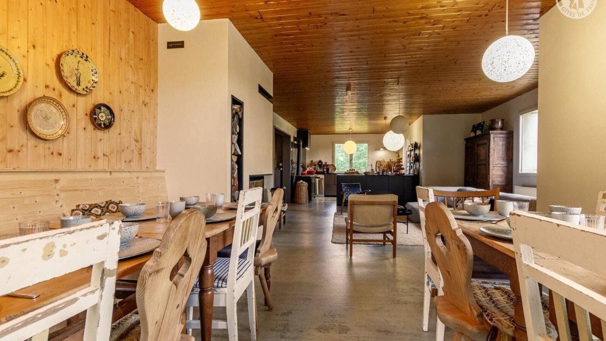 Les Deserts House | THE CHALET DE PLAINPALAIS