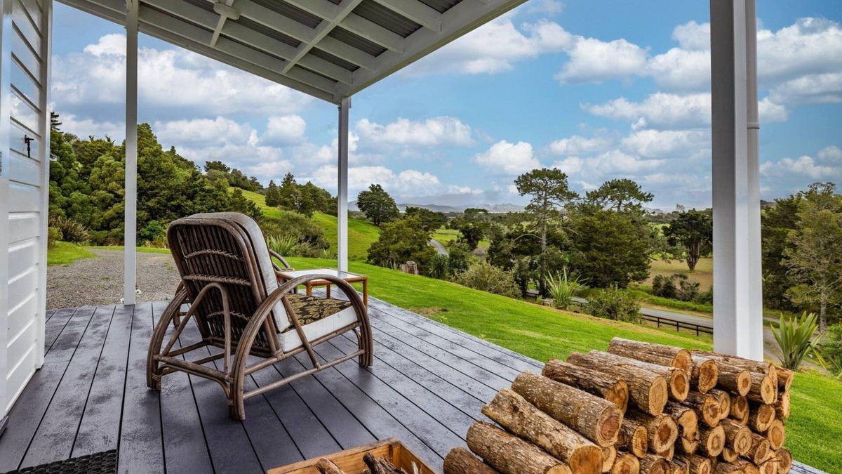 Kohukohu Cottage | The Chapel- A Unique Stay- Restored 19th Century Chapel