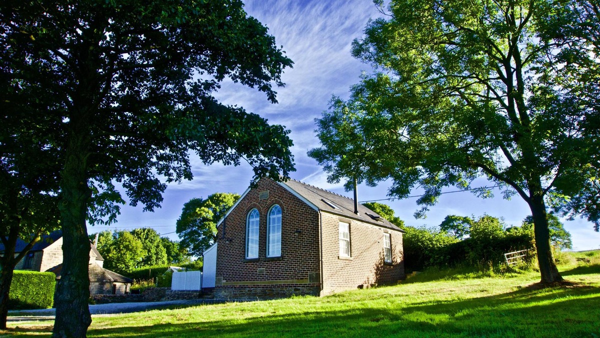 Holestone Moor Cottage | THE CHAPEL, pet friendly, with open fire in Stretton, Derbyshire