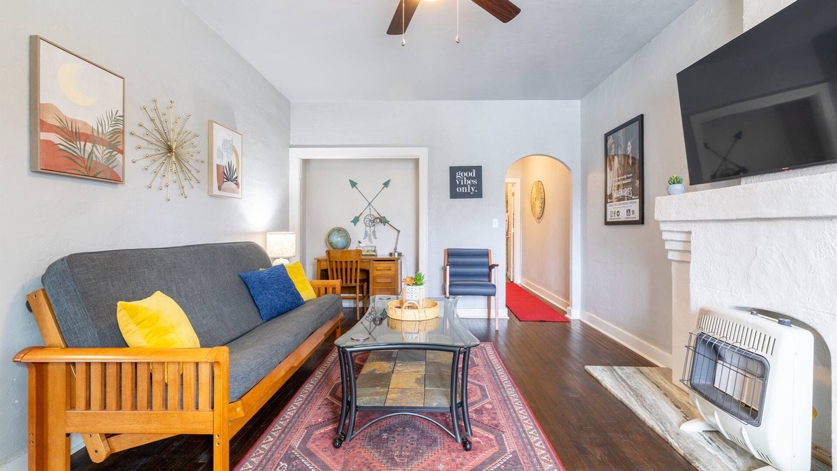 Chickasha House | The Charm Chickasha | Fiber | W/D | Dog Friendly