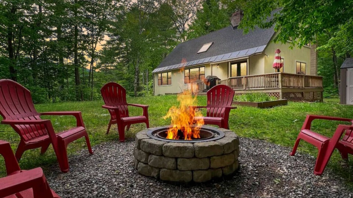 Birch Hill House | The Check Inn | Close to Hiking, Rivers, Storyland