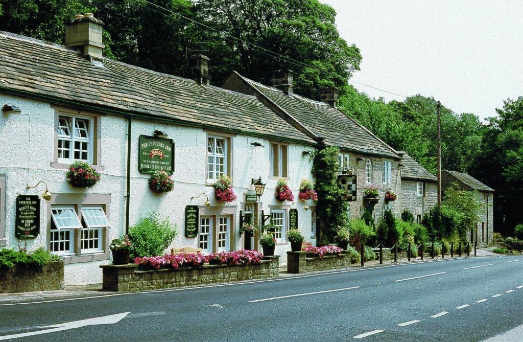 Froggatt Hotel | The Chequers Inn