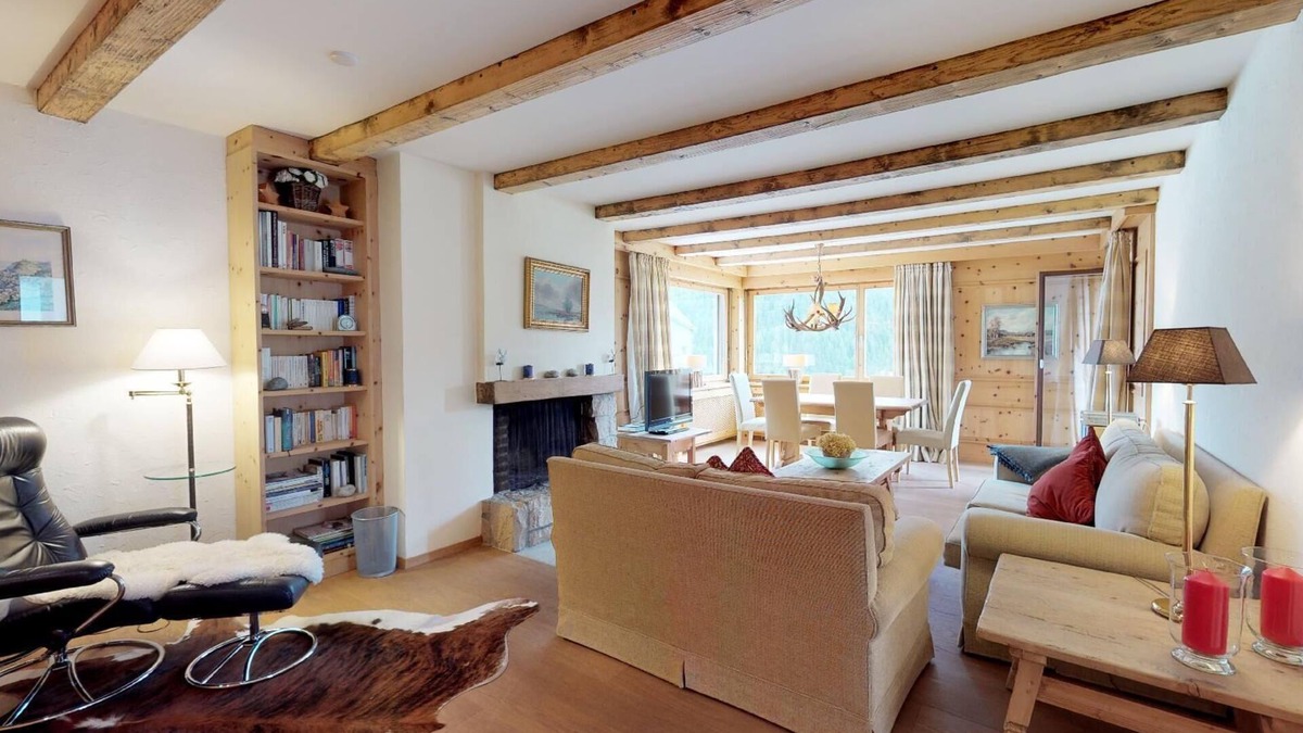 Sankt Moritz-Bad Apartment | The Chesa Surlej is well situated just next to the slope leading to the Signal f