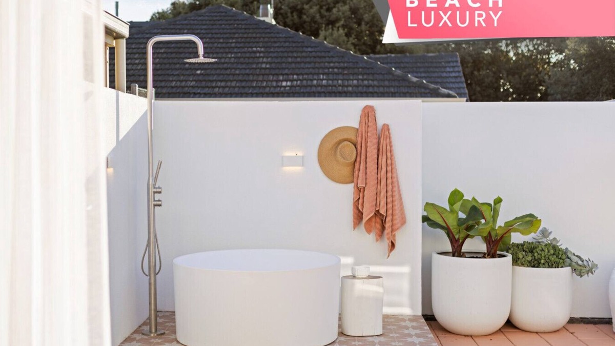 Glenelg South House | The Chester - 2BR Chic House with Outdoor Tub