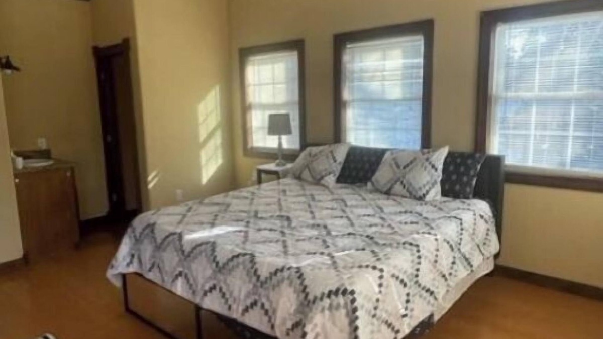 Bolivar Apartment | The Clark House
