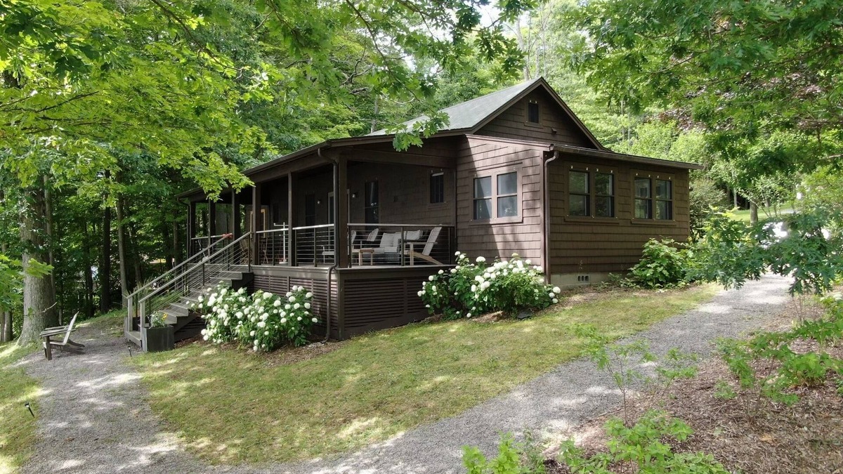 Skaneateles House | The Classy Camp