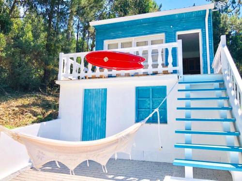 Manon House | The Cliffs - Bannanas Longboard