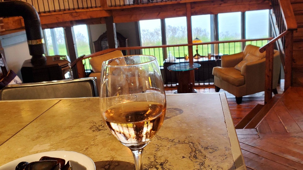 Little Sands Bed & Breakfast | The Cliffside Inn