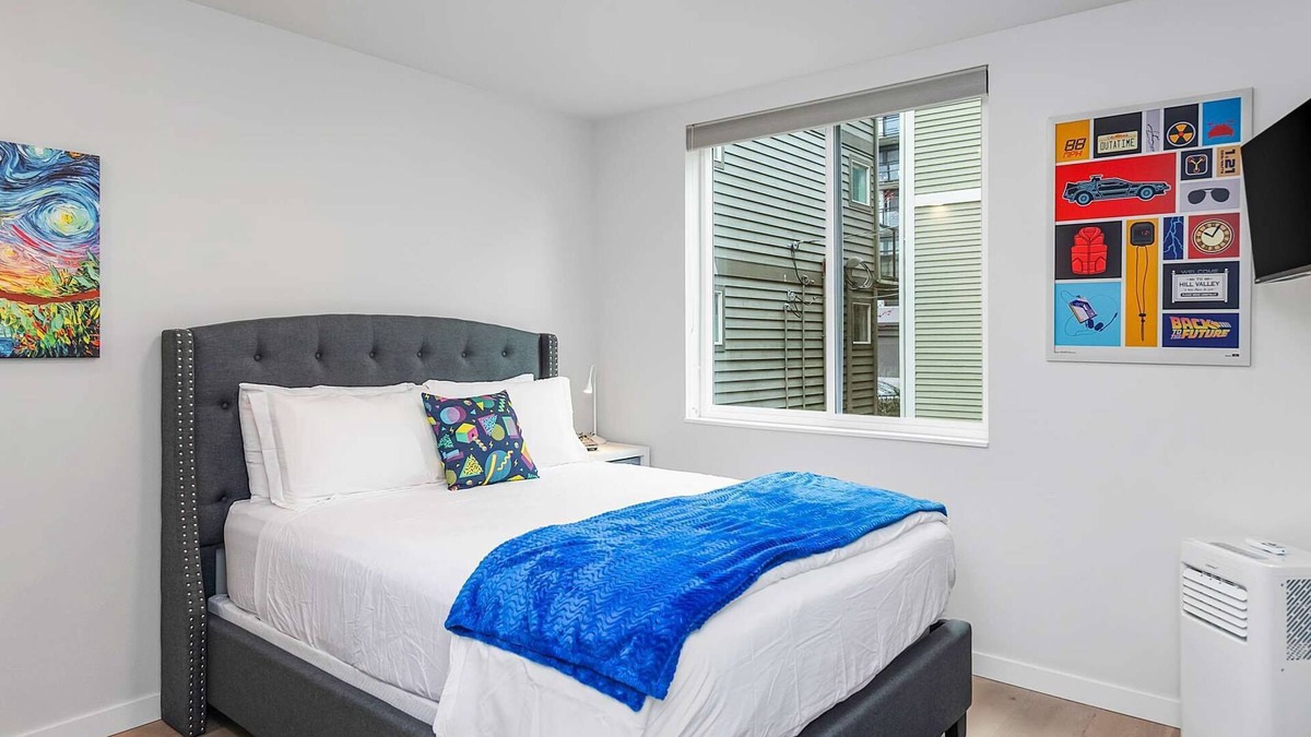 East Queen Anne Apartment | The Clock Tower Sweet Suite
