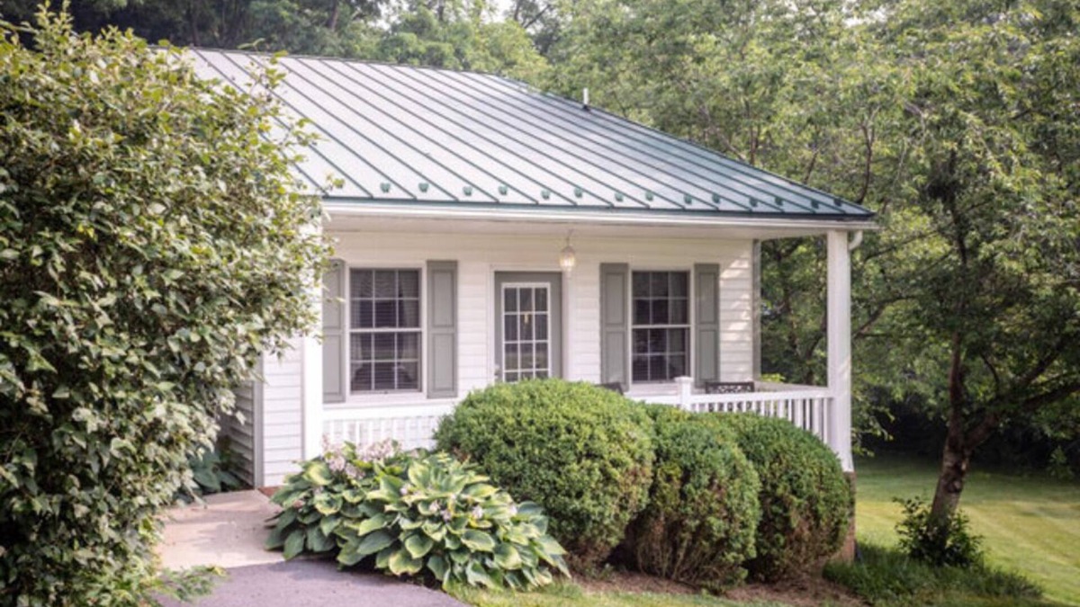 Harrisonburg Apartment | The Clover - Cottage