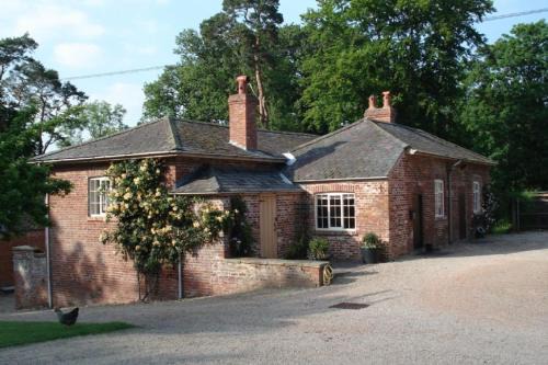 Llanfyllin House | The Coach House at Bryngwyn Hall