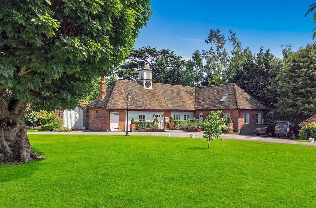 Maidstone House | The Coach House by Bloom Stays