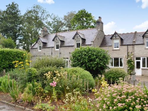 Alford House | The Coach House