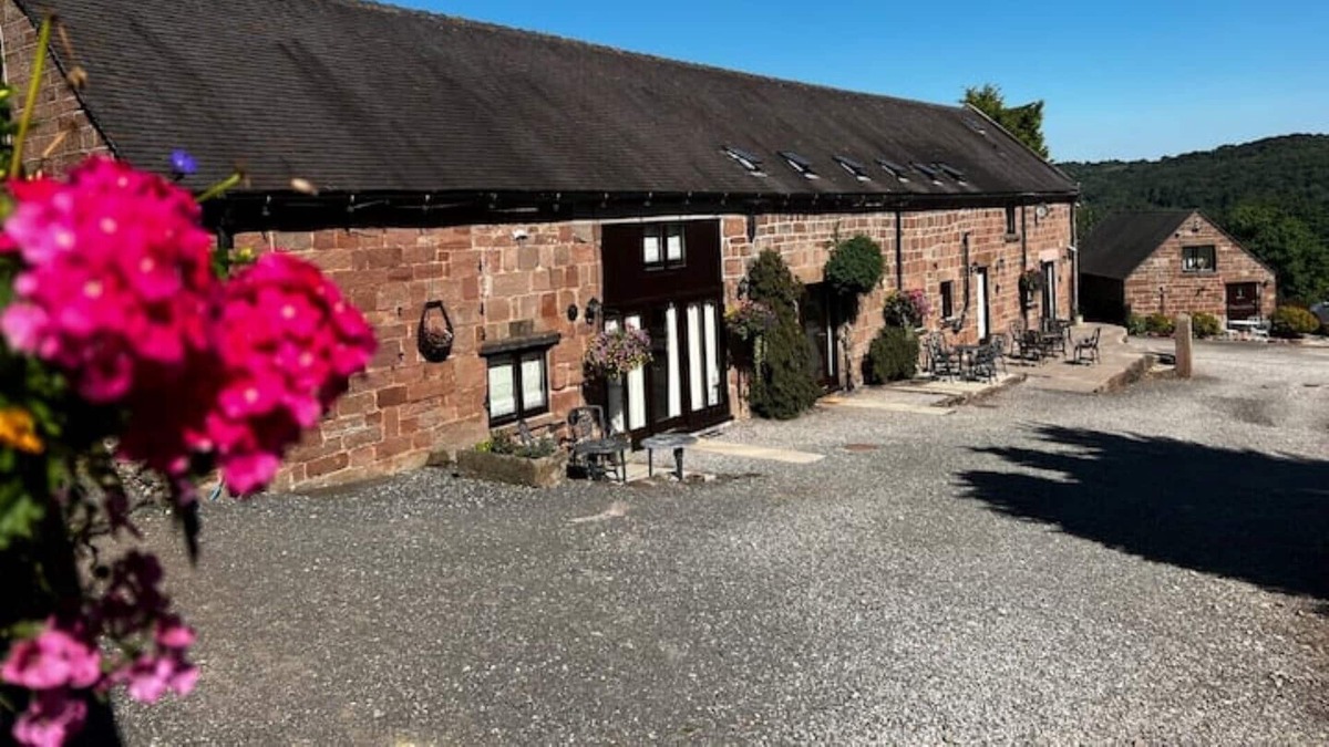 Froghall Cottage | The Coach House - 2 Bedroomed barn conversion