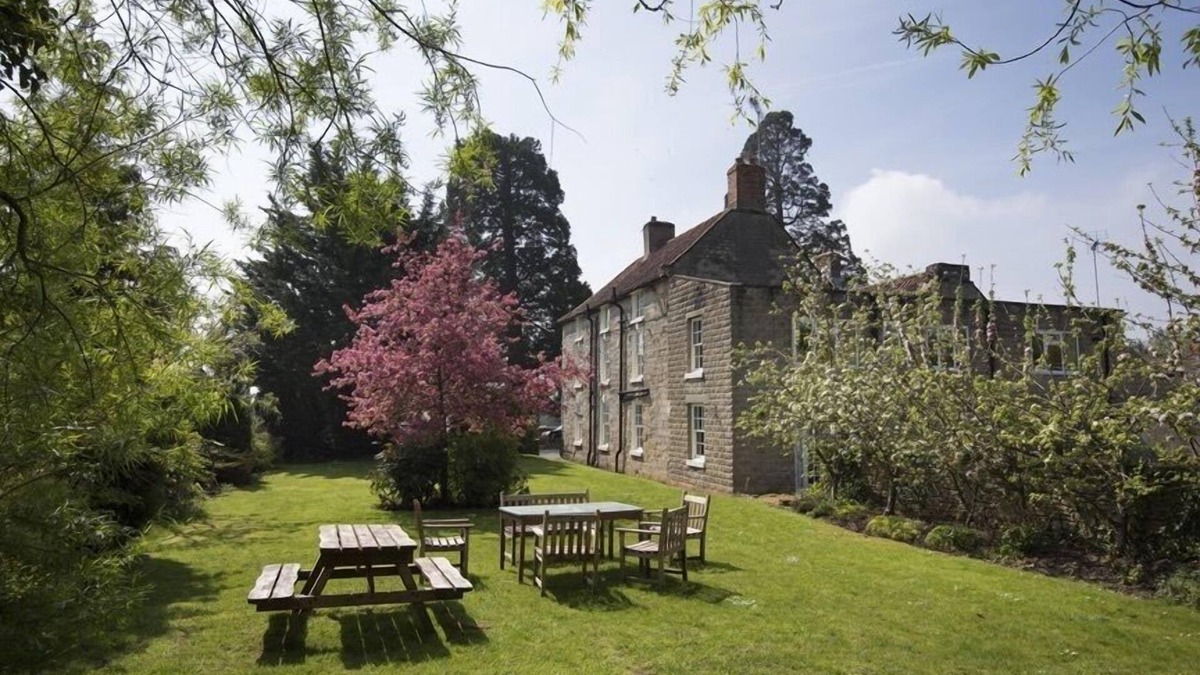 Potter Brompton Hotel | The Coachman Inn