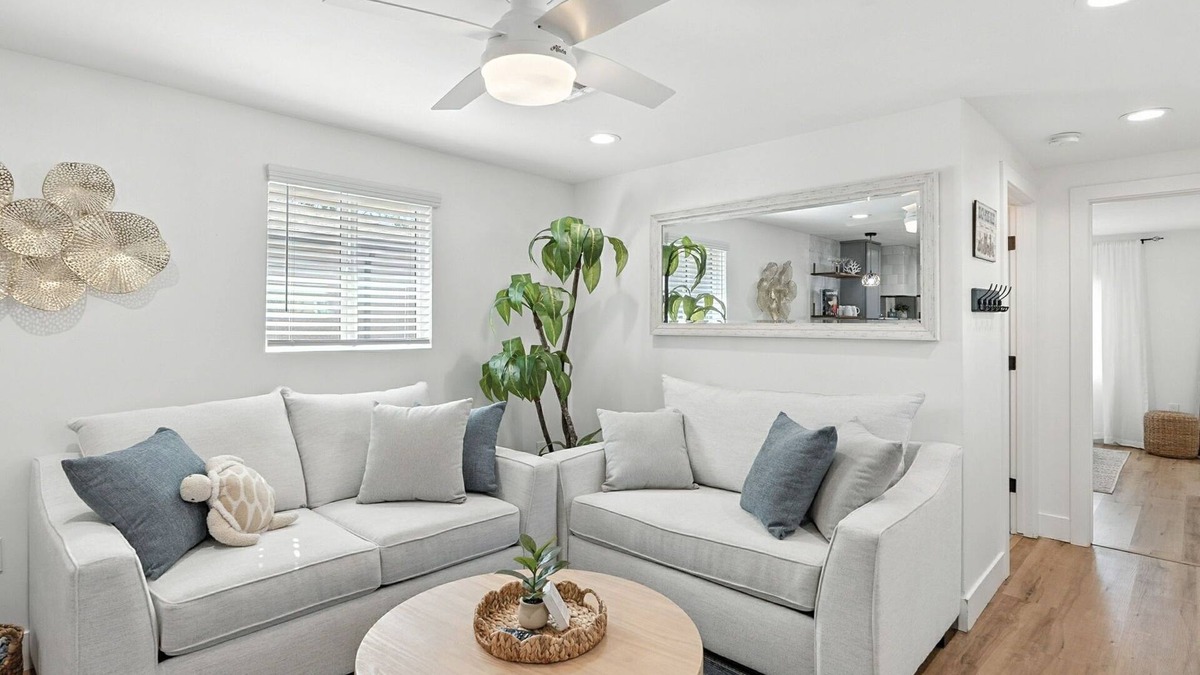 Gilbert House | The Coastal House Downtown Gilbert