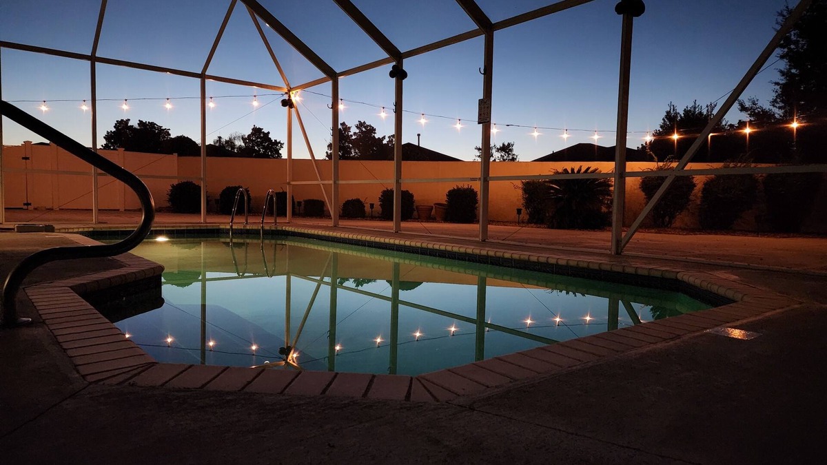 Piedmont House | The Coconut Courtayrd-Private Heated Saltwater Pool-Minutes From Fun-Walk 2 Golf