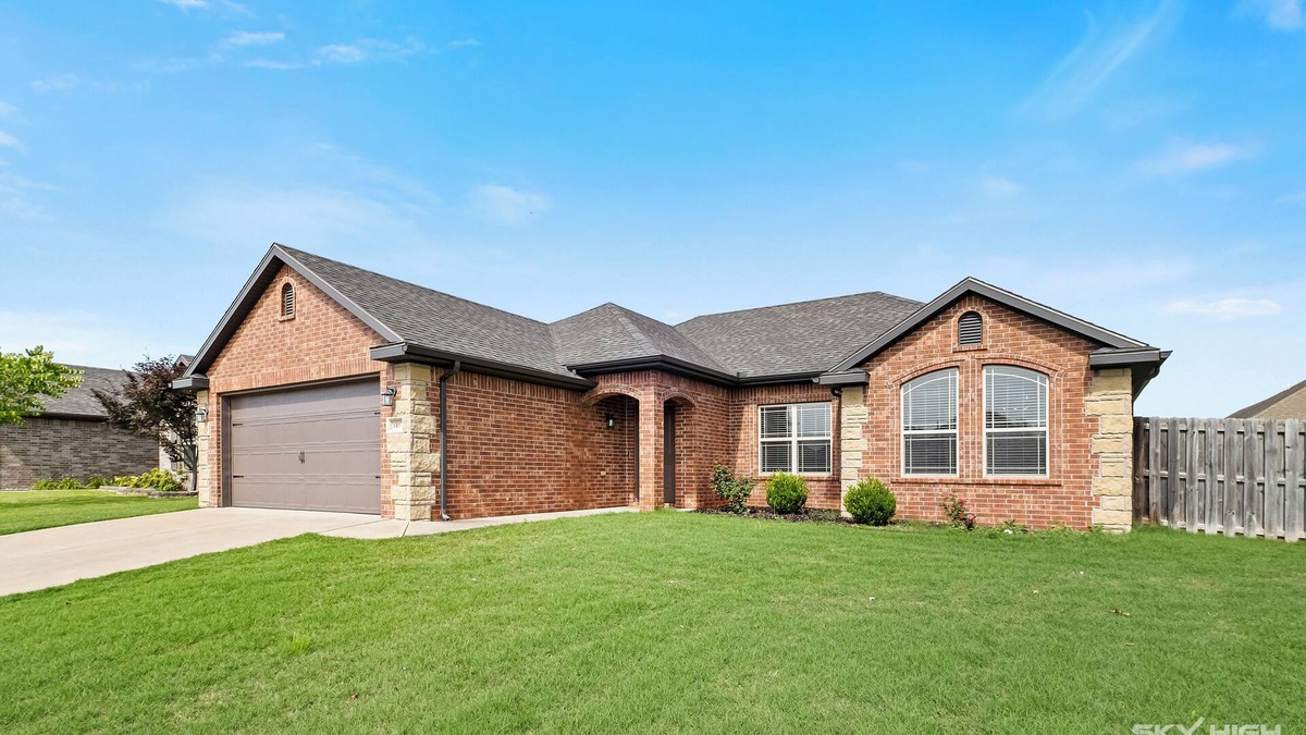 Bentonville - Fayetteville House | The Colorful Casa: Near AMP/Promenade/Bike Trails