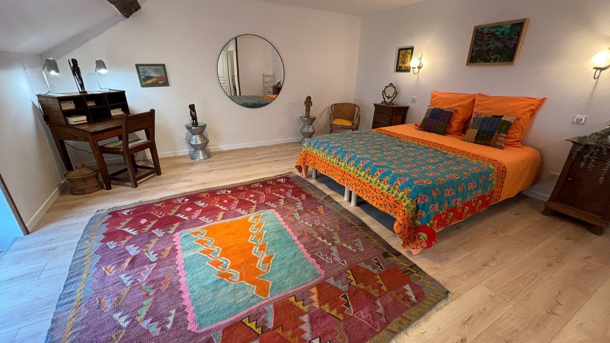 Commarin Apartment | The colors of Commarin 2-bedroom apartment with kitchen.