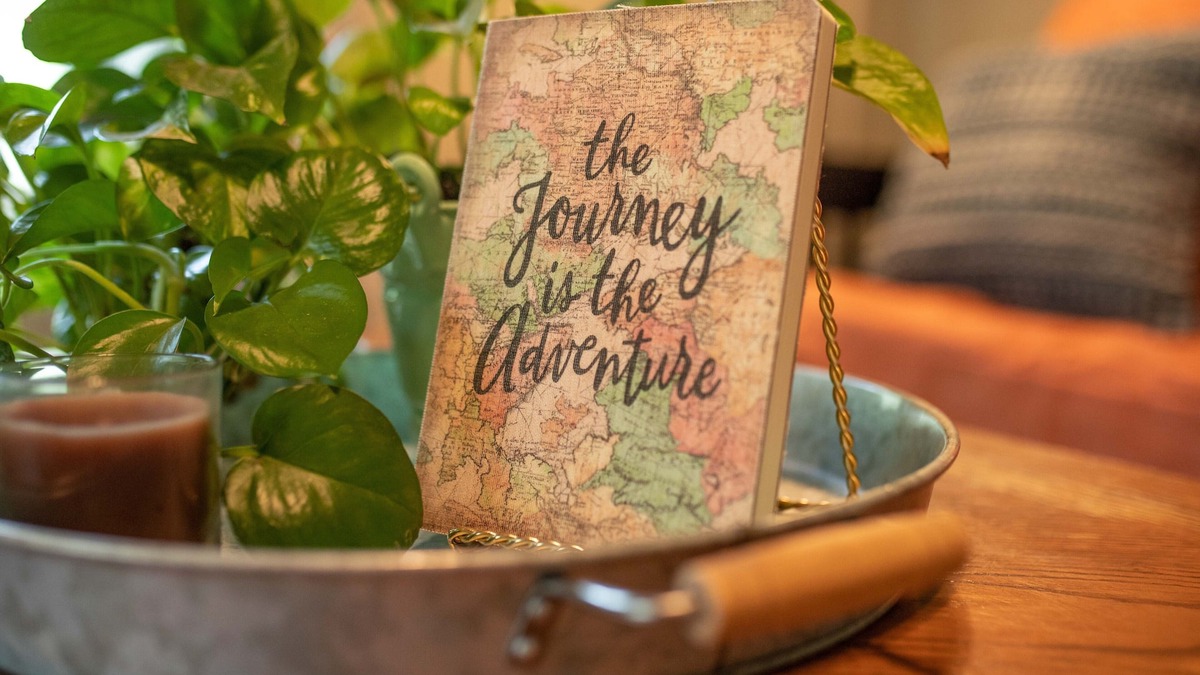 Stephenville House | The Compass, Entire House with World Travelers Theme near TSU