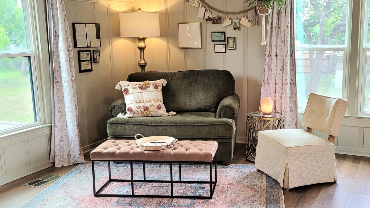 Stephenville Apartment | The Compass Loft Studio near TSU with EV Charger