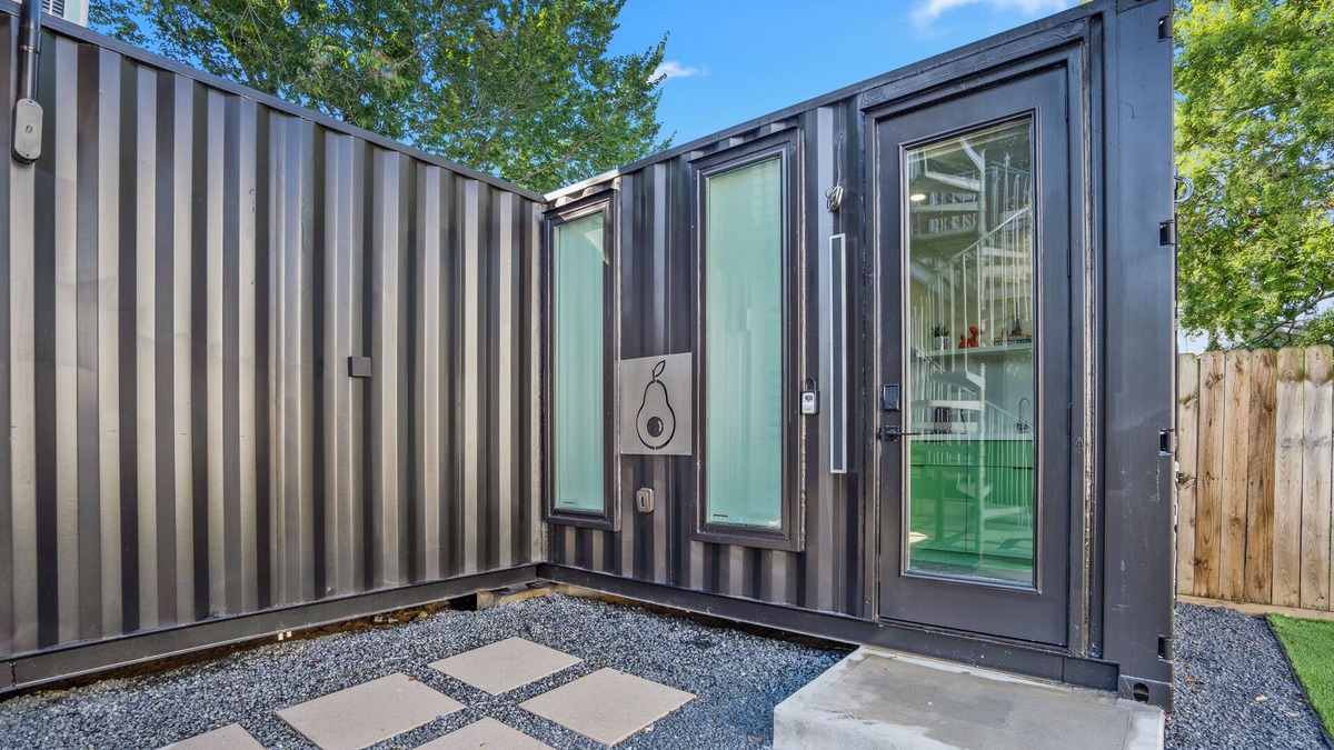 Greater East End Apartment | The Containers @ EADO Juice Box