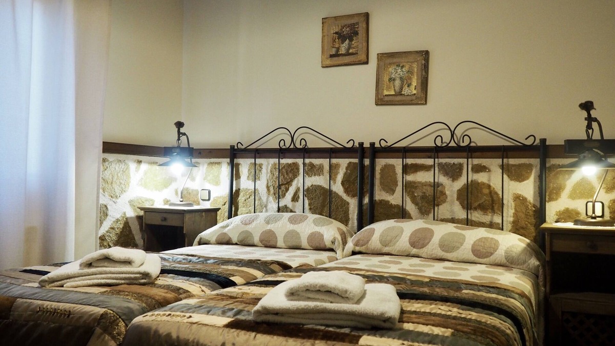 Higuera de las Duenas Cottage | The Corner of Anter A