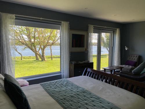 Oranmore Apartment | The Cosy Studio by the shore