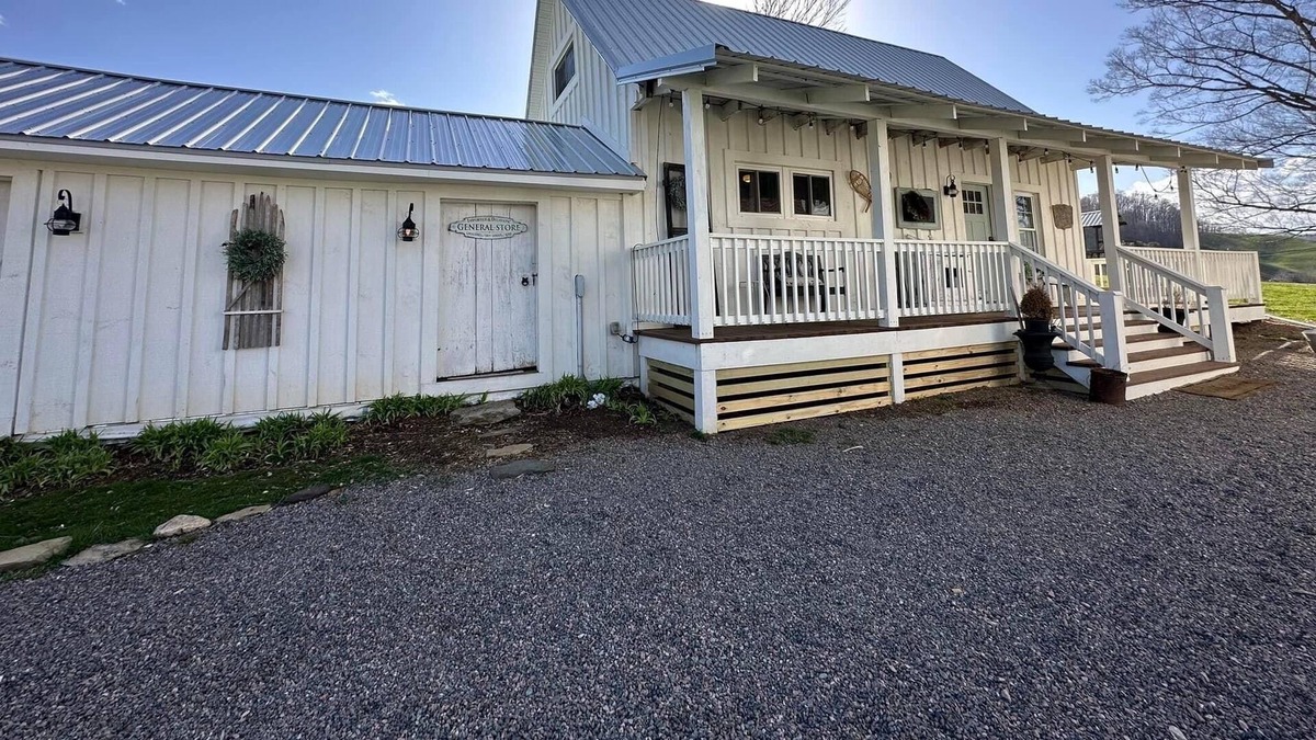 Creston Cottage | The Cottage at Historic Sutherland Manor est. 1807