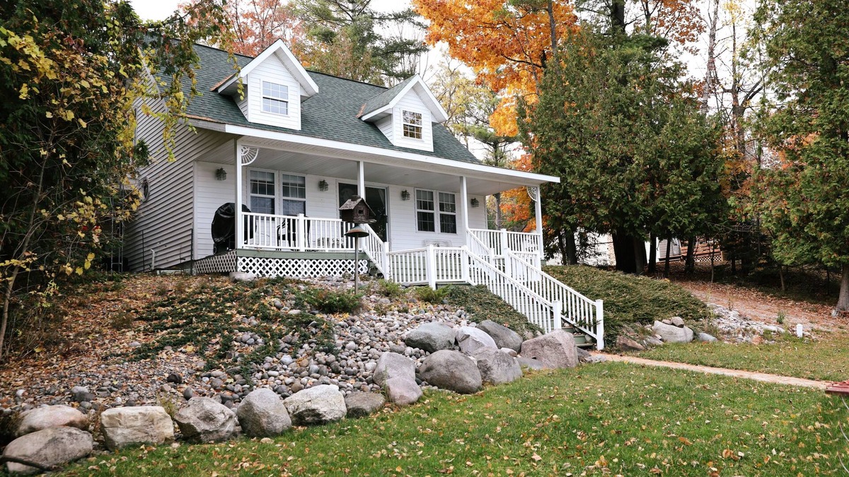 Hubbard Lake House | The Cottage at Hubbard Lake