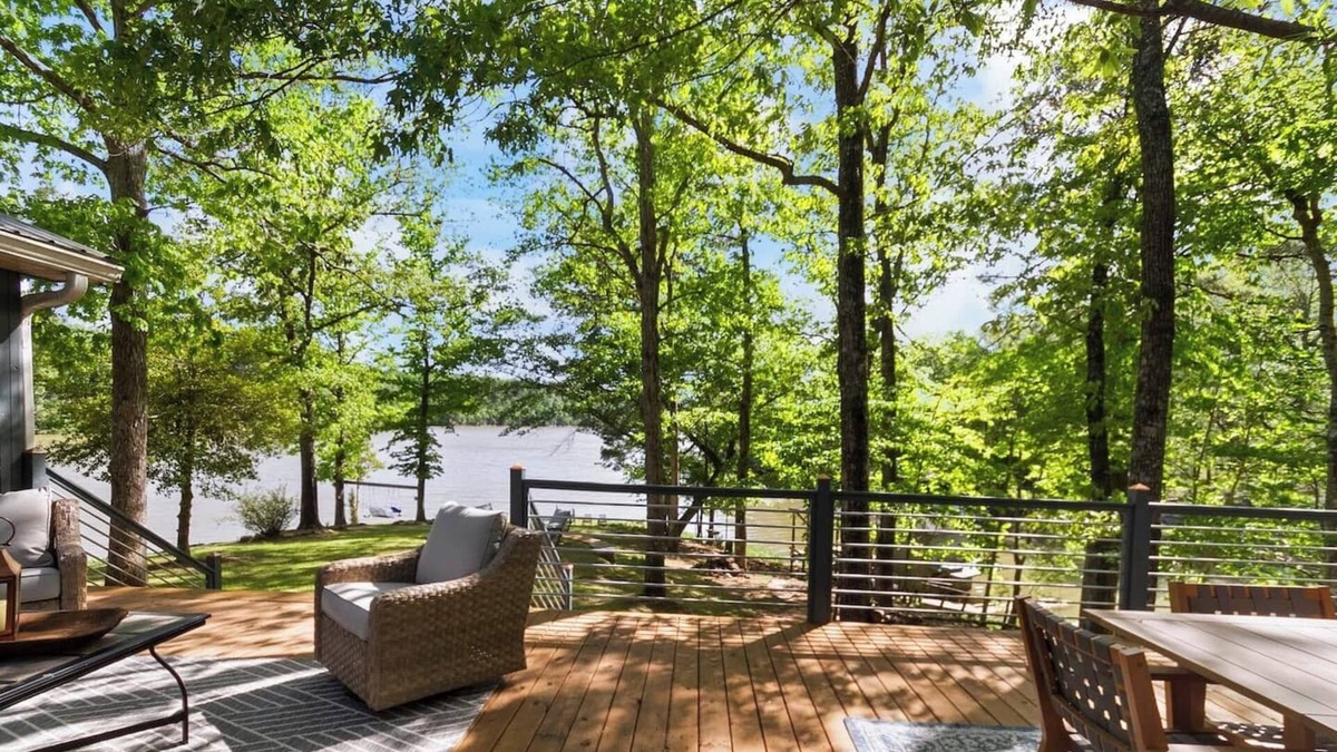 Samantha House | The Cottage at Lakeside Pointe