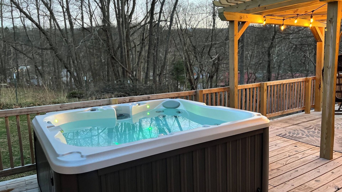 Damascus House | The Cottage at Willow Tree Retreat Damascus, Va