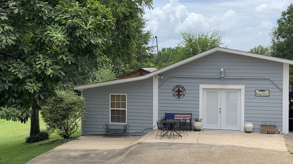 Brandon House | The Cottage on College Street