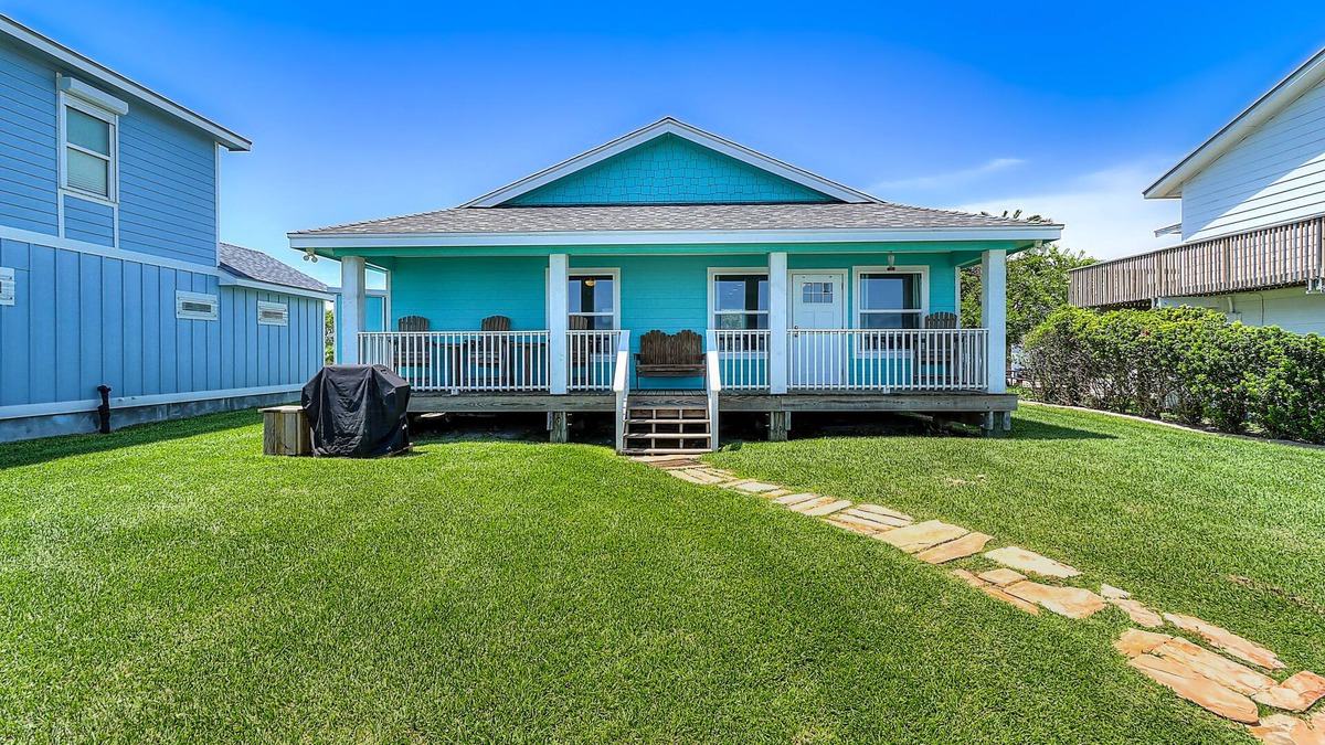 Rockport House | The Cottage on Salt Lake | Private Dock, Grill & Yard | Near Beach