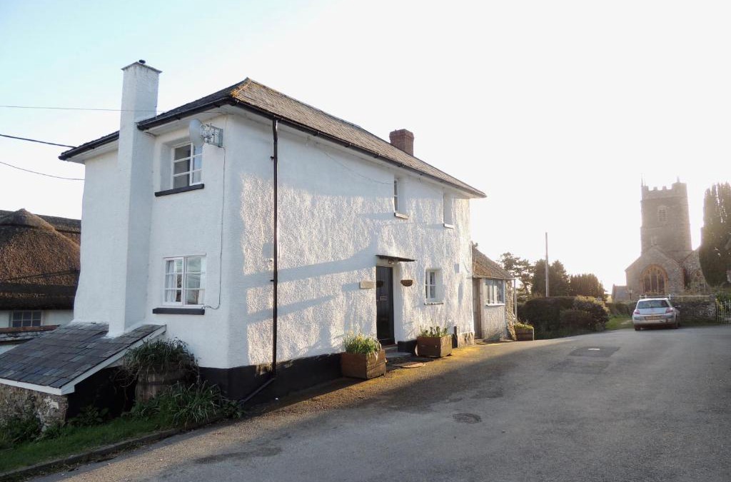 Iddesleigh House | The Cottage on the Green