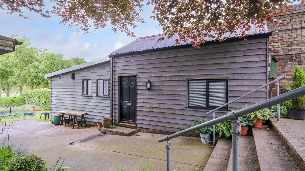 Sudbury Cottage | THE COTTAGE, romantic, character holiday cottage in Sudbury