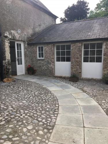 Moone Apartment | The Courtyard at Moone
