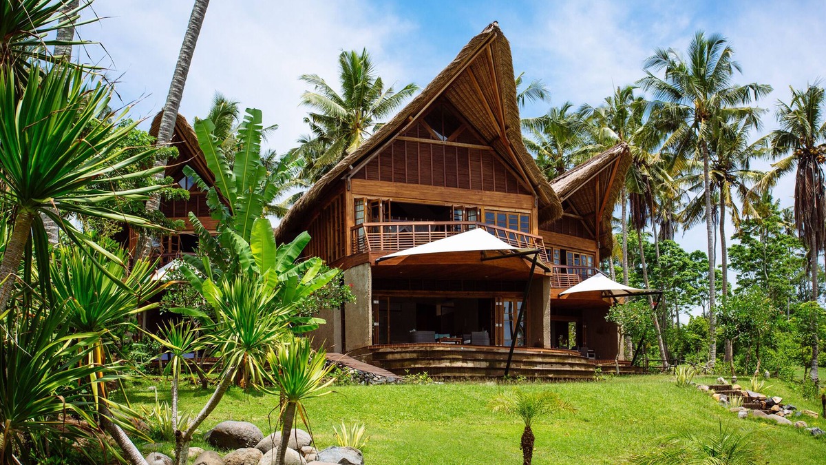 Suraberata Villa | The Cove Bali - Beach Front - Private Chef, Swimming Pool, Tennis Court