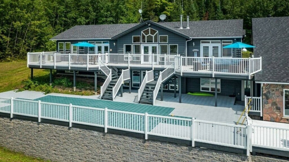 Armour Cottage | The Cove - Burks Falls