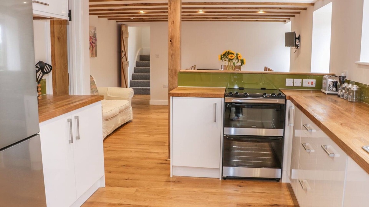 Munslow Cottage | The Cow Byre, Heath Farm