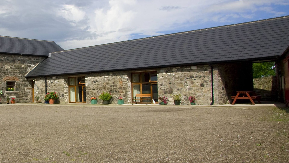 Ashbourne Apartment | The Cowshed - Duffys Ballybin