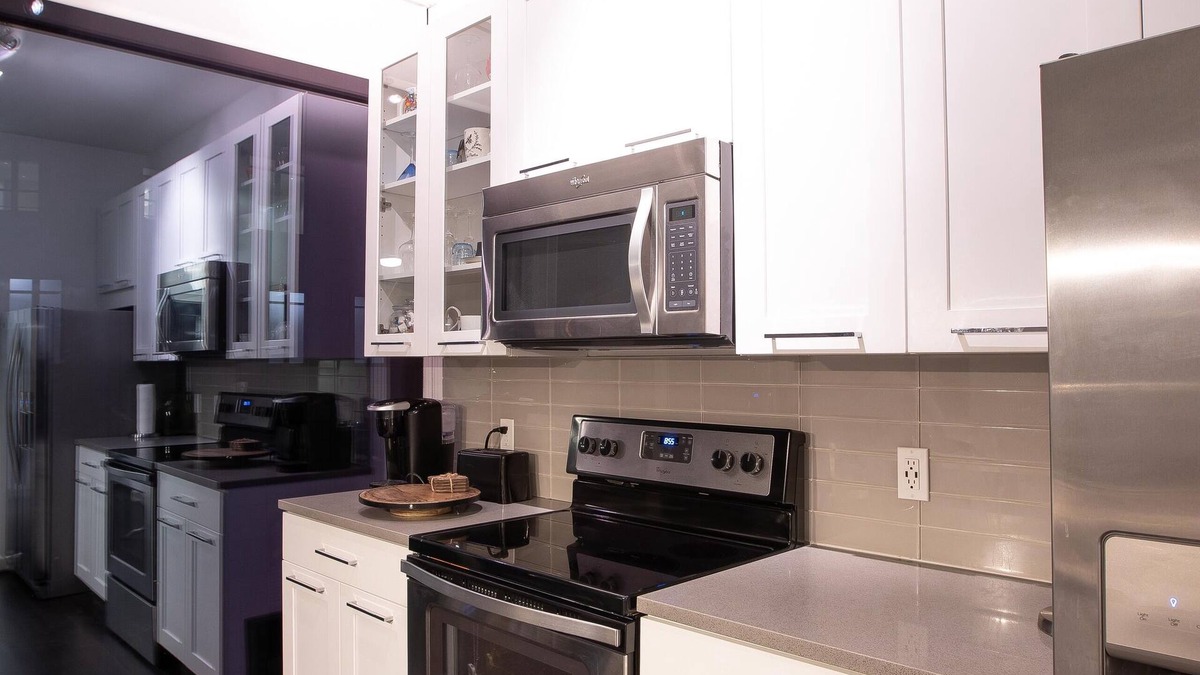 North Buckhead Condo | The Cozy BLU HAVEN ~ Full City View