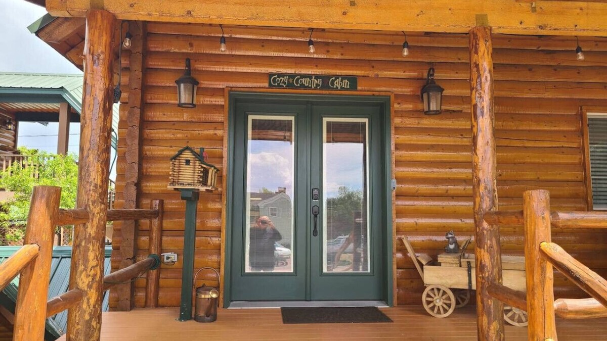 Parowan Cabin | The Cozy Cabin Comfort Home