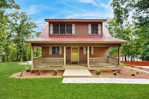 Wise House | The Cozy Cabin on Lake Gaston