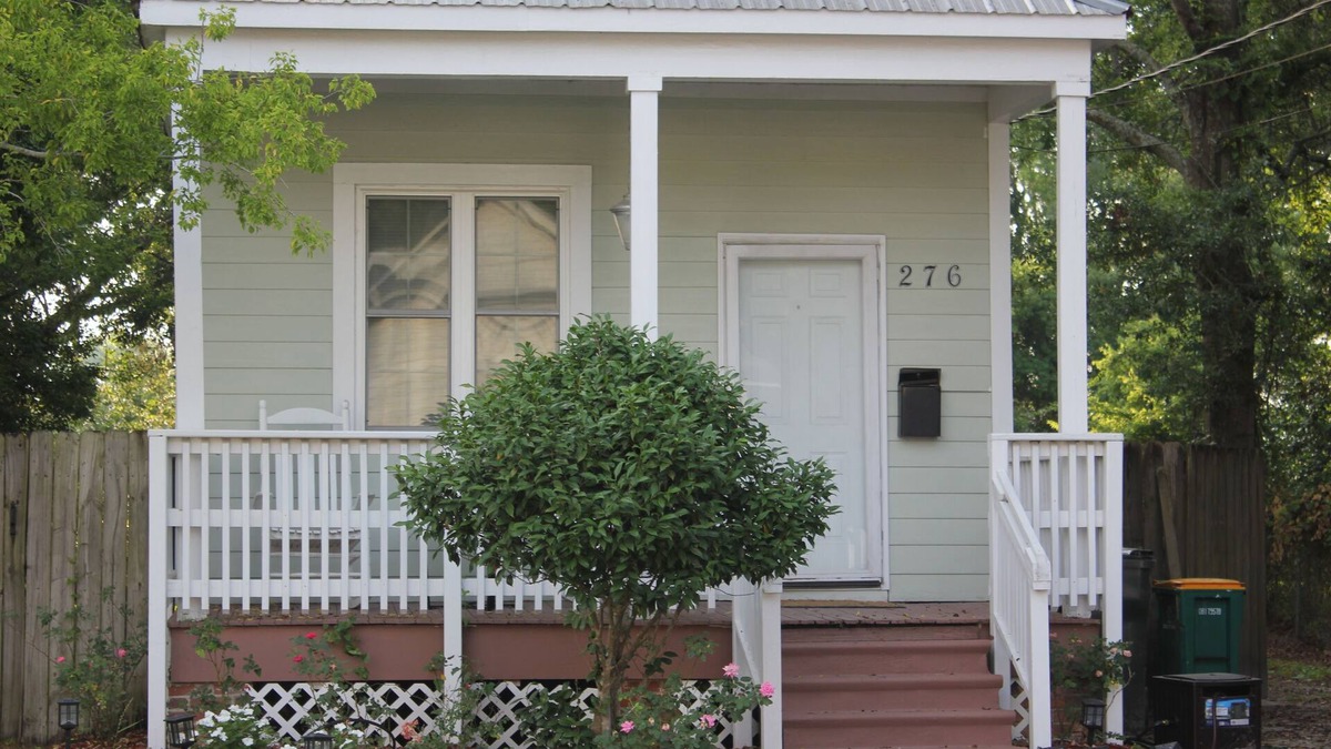 Biloxi House | The Cozy Cottage a beautiful 2 bedroom 276 Bohn Street. You will love it!
