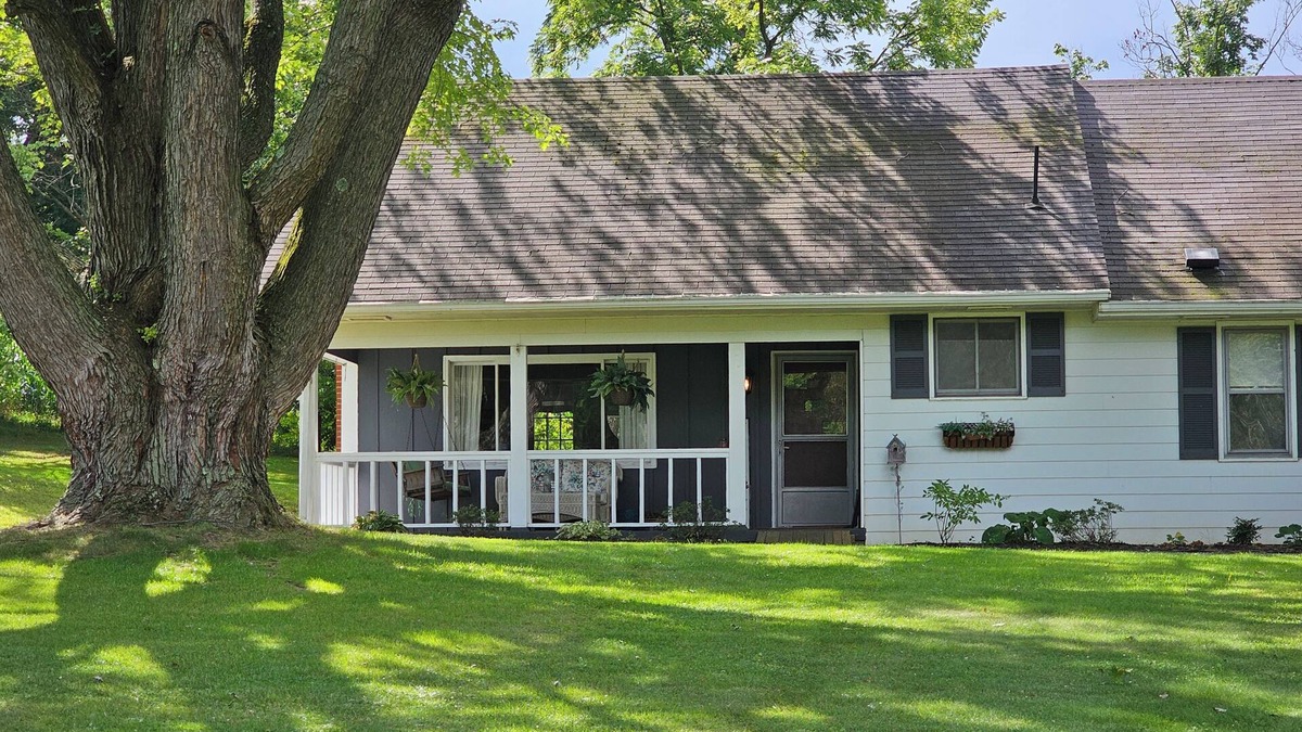 Racine House | The Cozy Country Nook