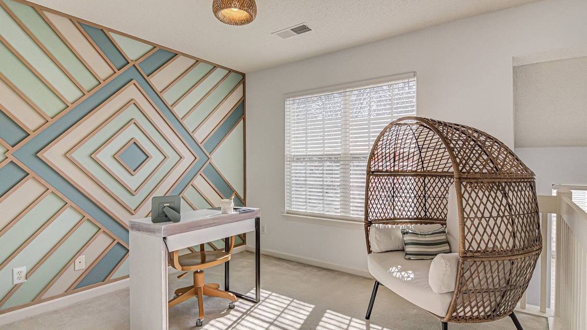 Greensboro House | The Cozy Daydream - Pool Access - 7 mi. to PTI Airport