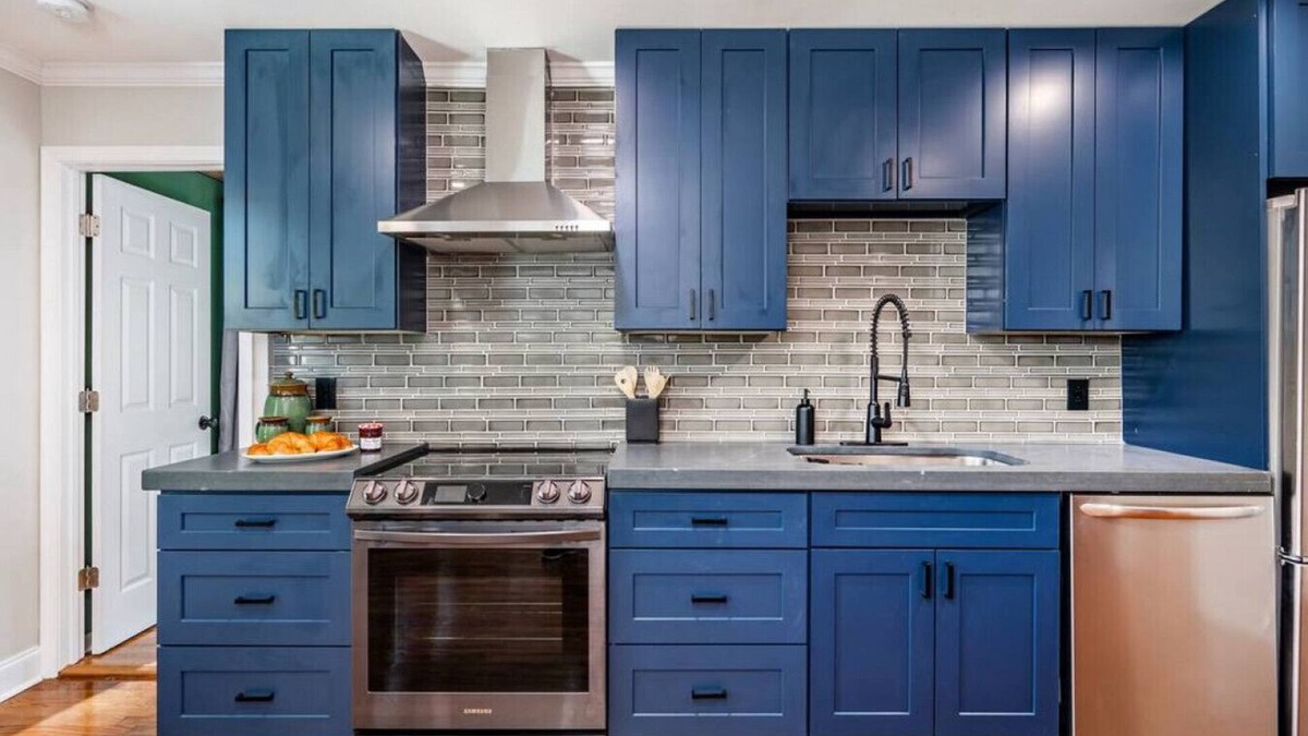 Macon House | The Cozy House on Rogers In Quiet Ingleside Area