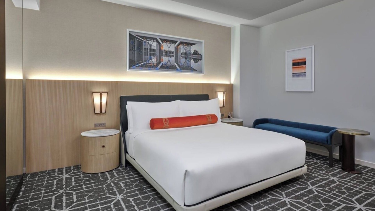 Fort Worth Cultural District Hotel | The Crescent Hotel | Metropolitan Suite | Near Modern Art Museum