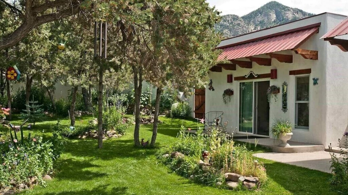 Crestone Villa | The Crestone Casitas: Casita Suite #2